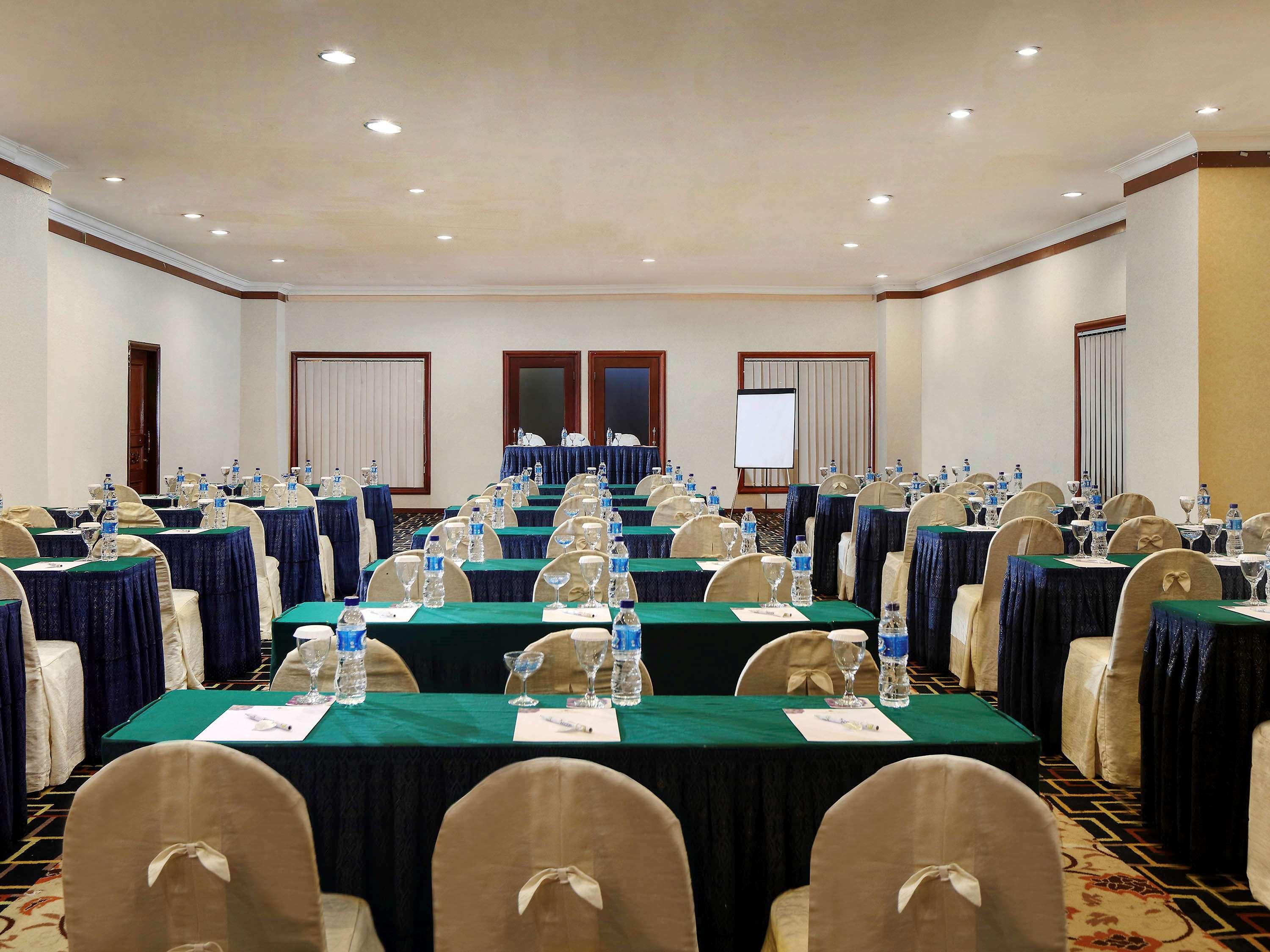 Grand Mercure Angkasa Hotel 5*