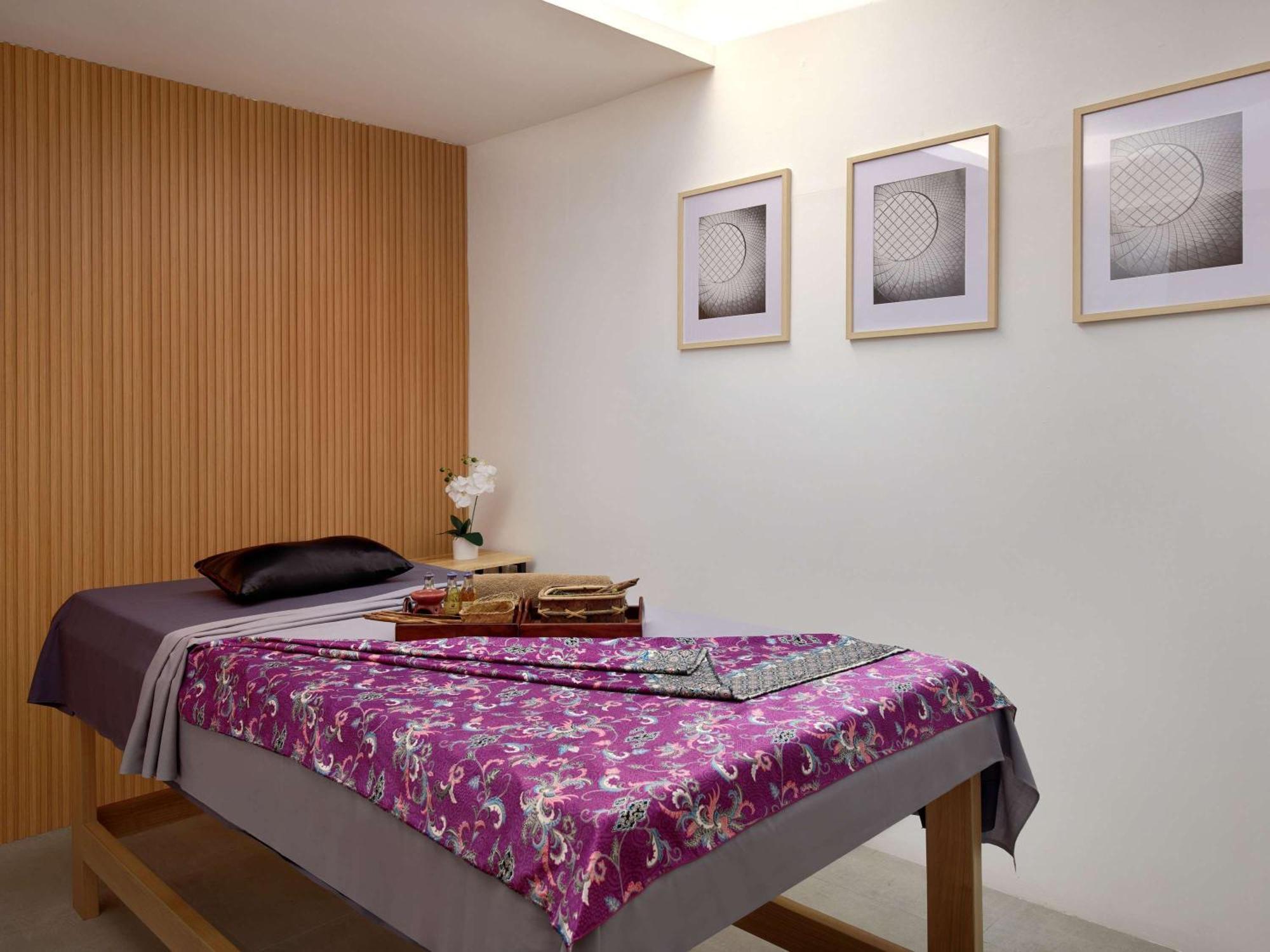 Hotel Grand Mercure Angkasa 5*