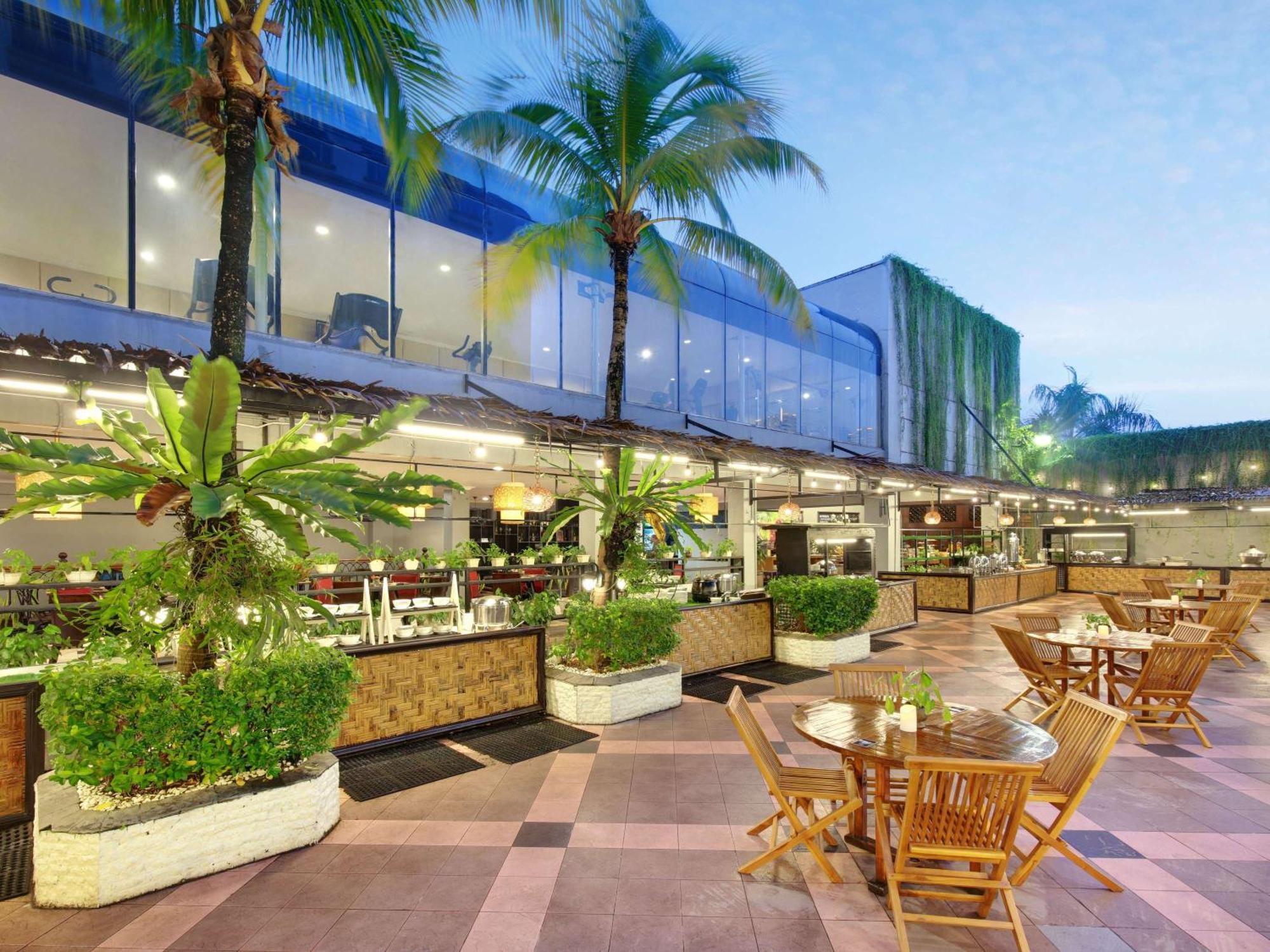 Grand Mercure Angkasa Hotel Medan